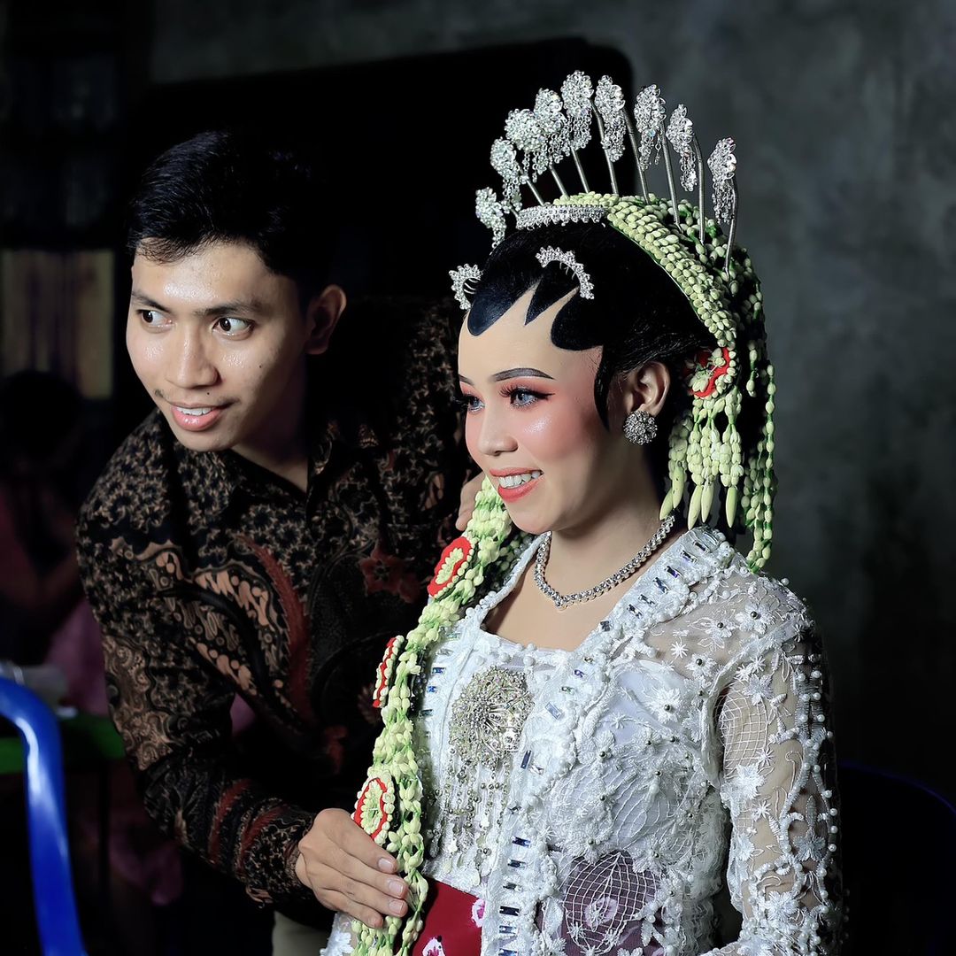Tony Make Up