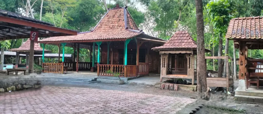 resto-rombongan-wisata-di-sragen-bahulak-resto